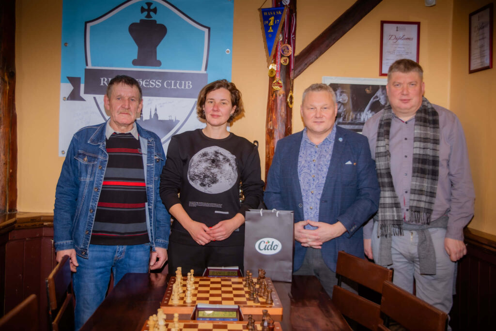 Rīgas šaha klubs 8fonds